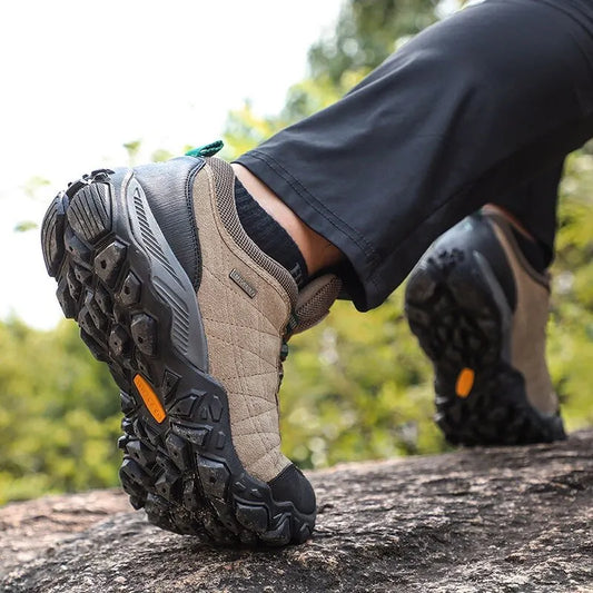 Hiking Shoes Mens Luxury Designer Winter Climbing Trekking Sneakers for Men Leather Outdoor Sports Work Man Shoes