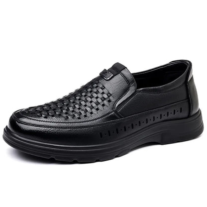 Summer New Designer Hallow Leather Shoes Man Breathable Soft Sole Business Casual Shoes Male Fashion Loafers Shoes for Man