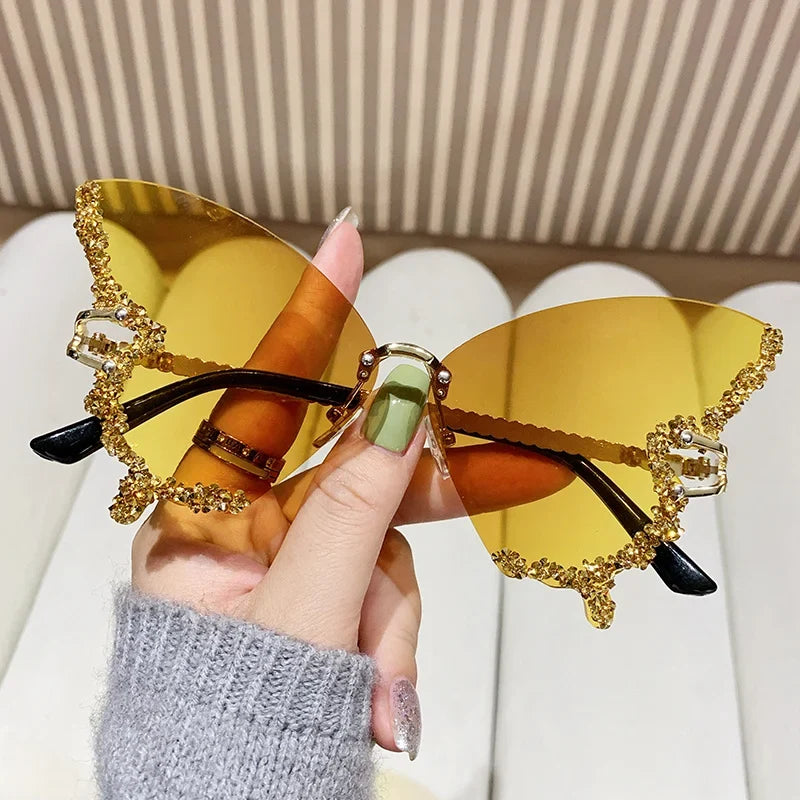 Cycling New Y2K Style Women Fashion Sunglasses Oversize Butterfly Shape Diamond Edge Design Sun Glasses Street Party Glasses