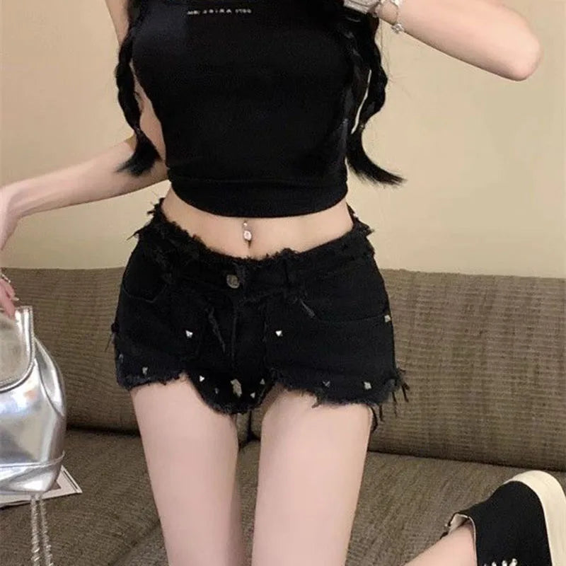 New Women's Irregular Tassels Short Jeans Harajuku Gothic Punk Rivet Decorate Denim Shorts Woman Summer Trend Sexy Black Shorts