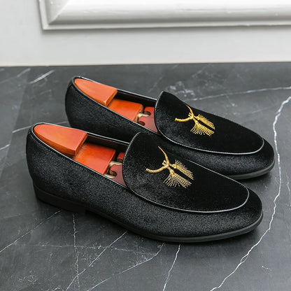 Trendy Men's Velvet Embroidery Driving Shoes Comfortable Business Wedding Dress Blue Green Loafers Sapatos Tenis Masculino