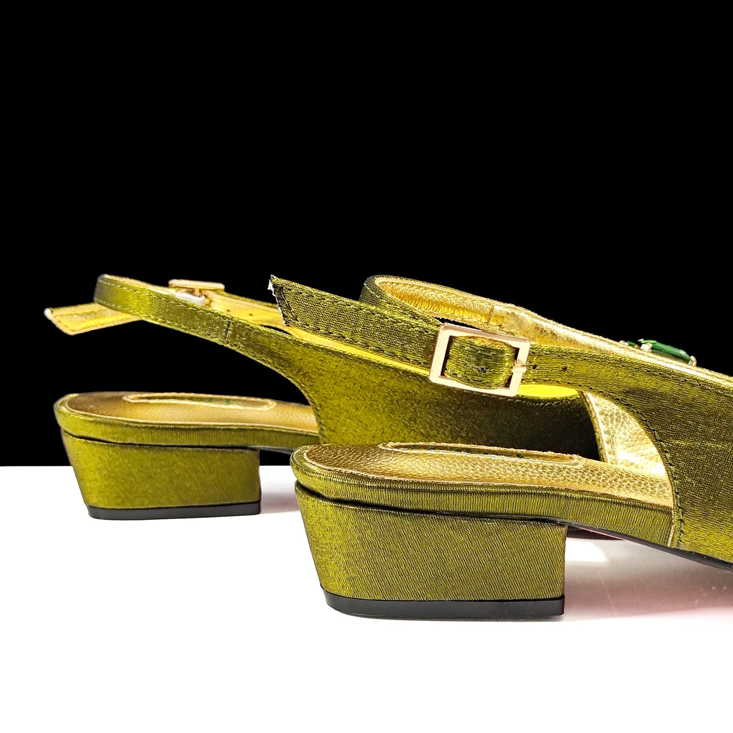 New Italian Olive Pumps and Bag for Party 2024 INS Style Pointed-Toe Rhinestone Elegant Low Heels Wedge for Wome