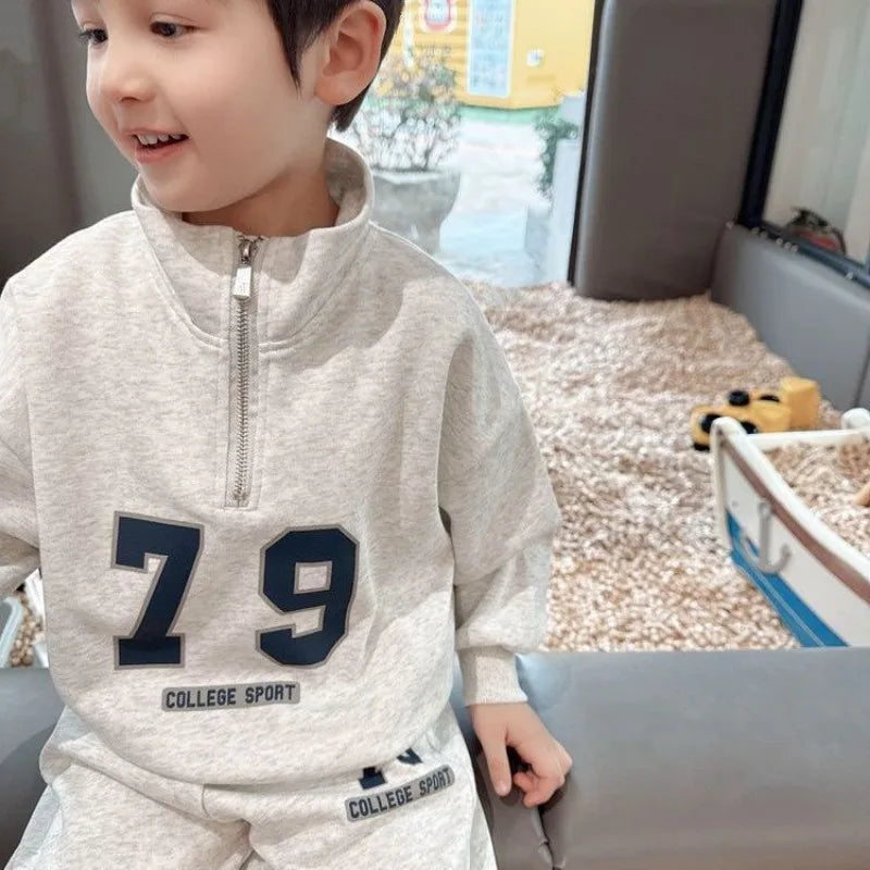 Boy White Grey Stand Collar Letter Sets Loose Casual Cotton Sports Suit Spring Autumn Children's Fashion Tops+Pants 2pcs 1-5 Yrs