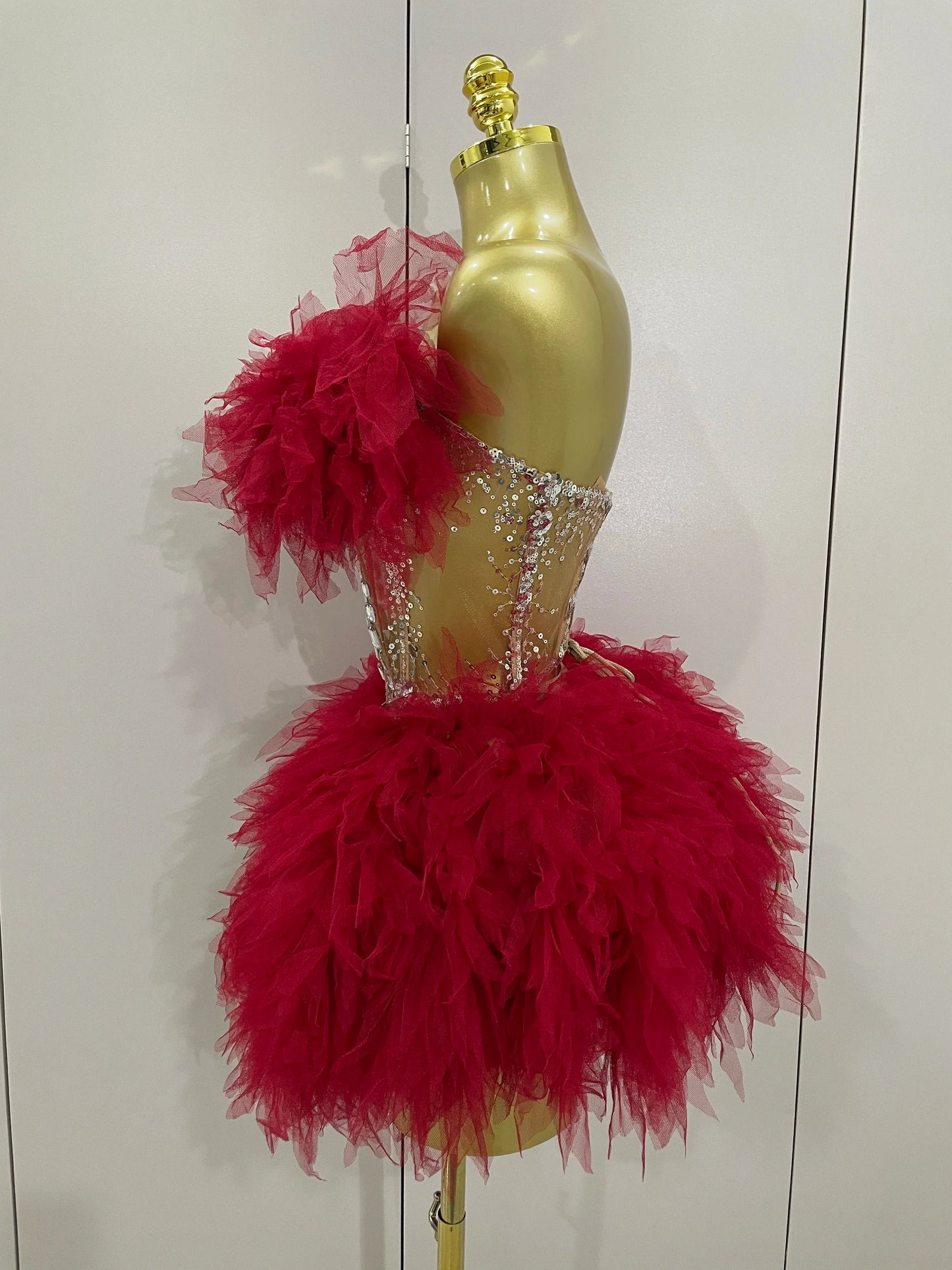 2025Women Sexy Backless Strap Mesh Fluffy Skirt 2 Pieces Diamond Sequins Stage Performance Costume Birthday Party Shooting Dress