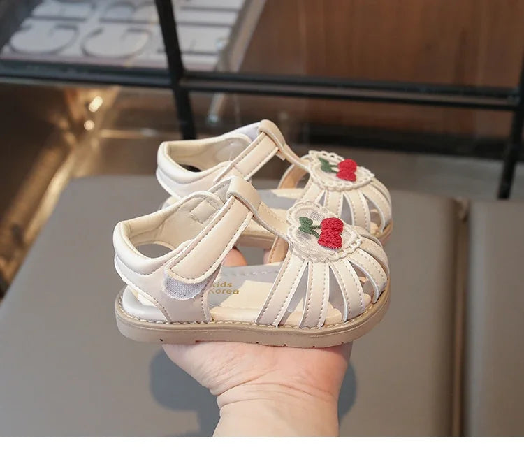 2025 New Summer Baby Girls Sandals Pu Leather Cartoon Strawberry Children's Beach Sandals Non-slip Sole Kids Shoes 21-30
