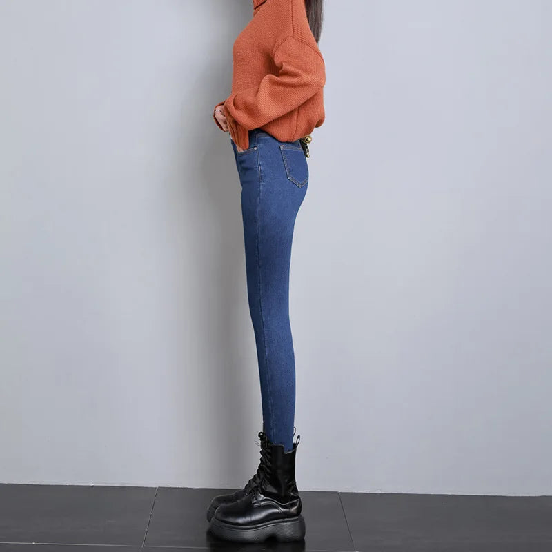 New Women Thermal Jeans Winter Snow Warm Plush Stretch Jeans Lady Skinny Thicken Students Denim Pants Fleece Mom Fur Trousers