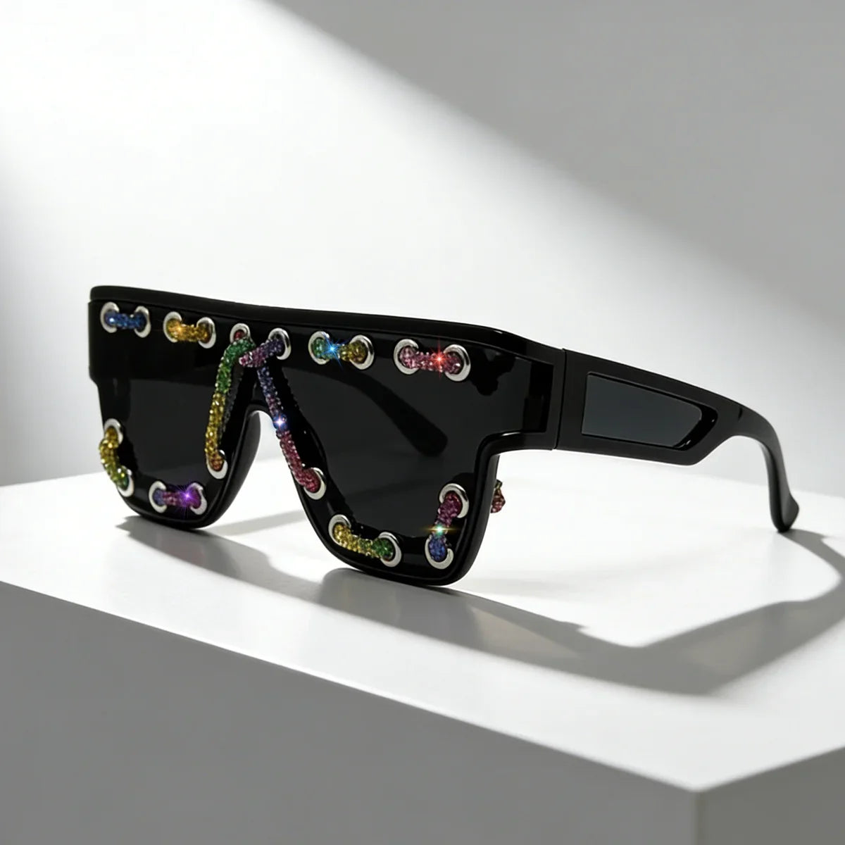Y2K Oversized Square Sunglasses for Women Men Bling Rhinestone Decor Streewear Punk Statement Eyewear Trendy Fashion Shades