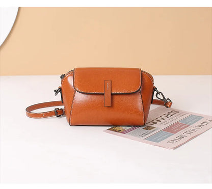 Oil Wax Cowhide Leather Cross Body Small Bag for Women Fashionable and Versatile Shoulder Shell Hand Bag Ladies Casual Phone Bag
