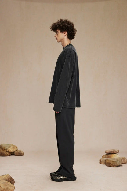 Long-sleeved t-shirt with bottom color