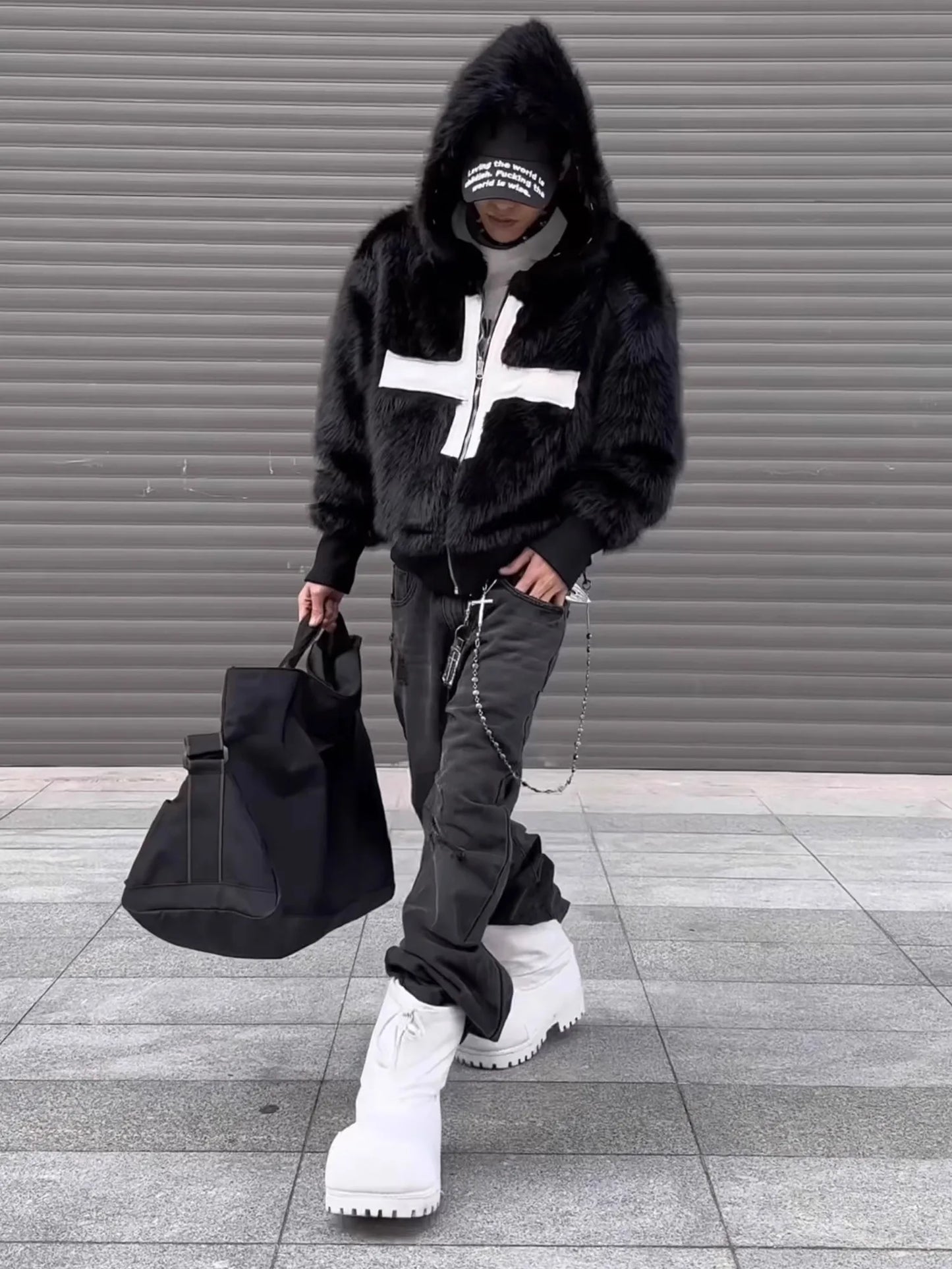 Winter Short Cool Warm Soft Hairy Faux Fur Coat Men with Hood Rivet Luxury Designer Punk Style Clothes Fluffy Jacket