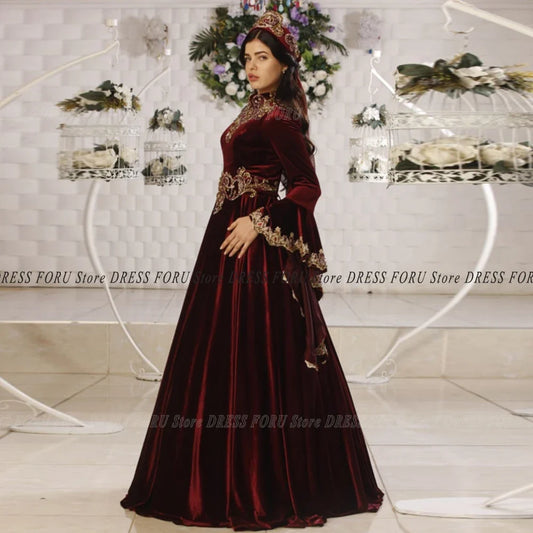 Elegant Burgundy Moroccan Kaftan Evening Dress A Line Bead High Callor Muslim Formal Robe Velour Dubai Lace Celebrity Party Gown