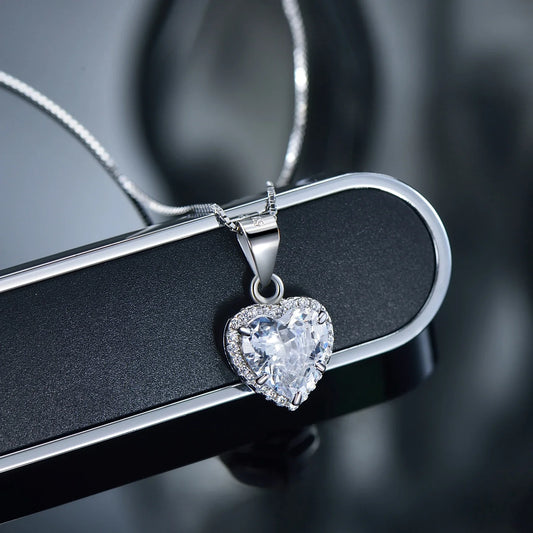 2020 New Design 925 Sterling Silver Heart pendant Fashion Heart Clear Zirconia Classic Wedding Chain Jewelry For Women