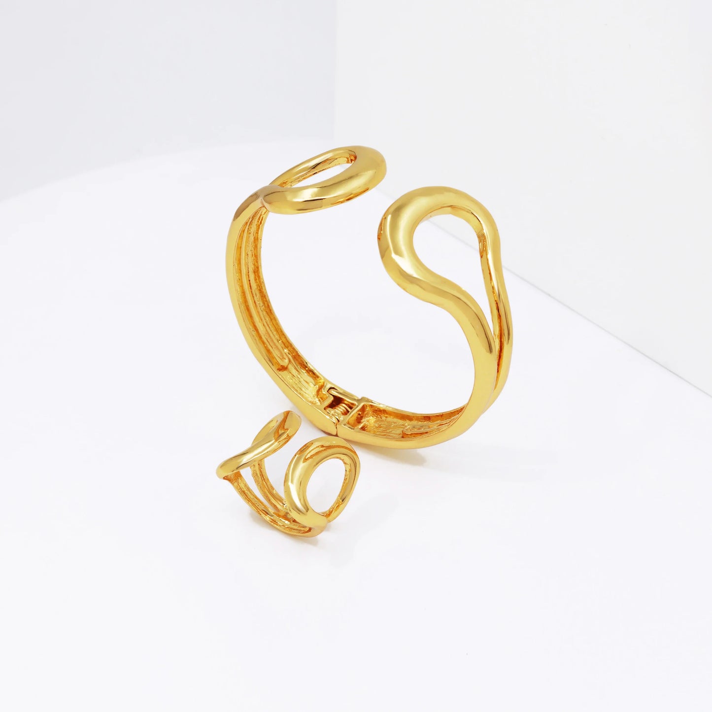 Italy 18k Gold Plated Jewelry Set For Women Classic Design Shiny Necklace Hoop Earrings Bangle And Ring Fashion 4PCS Set Jewelry