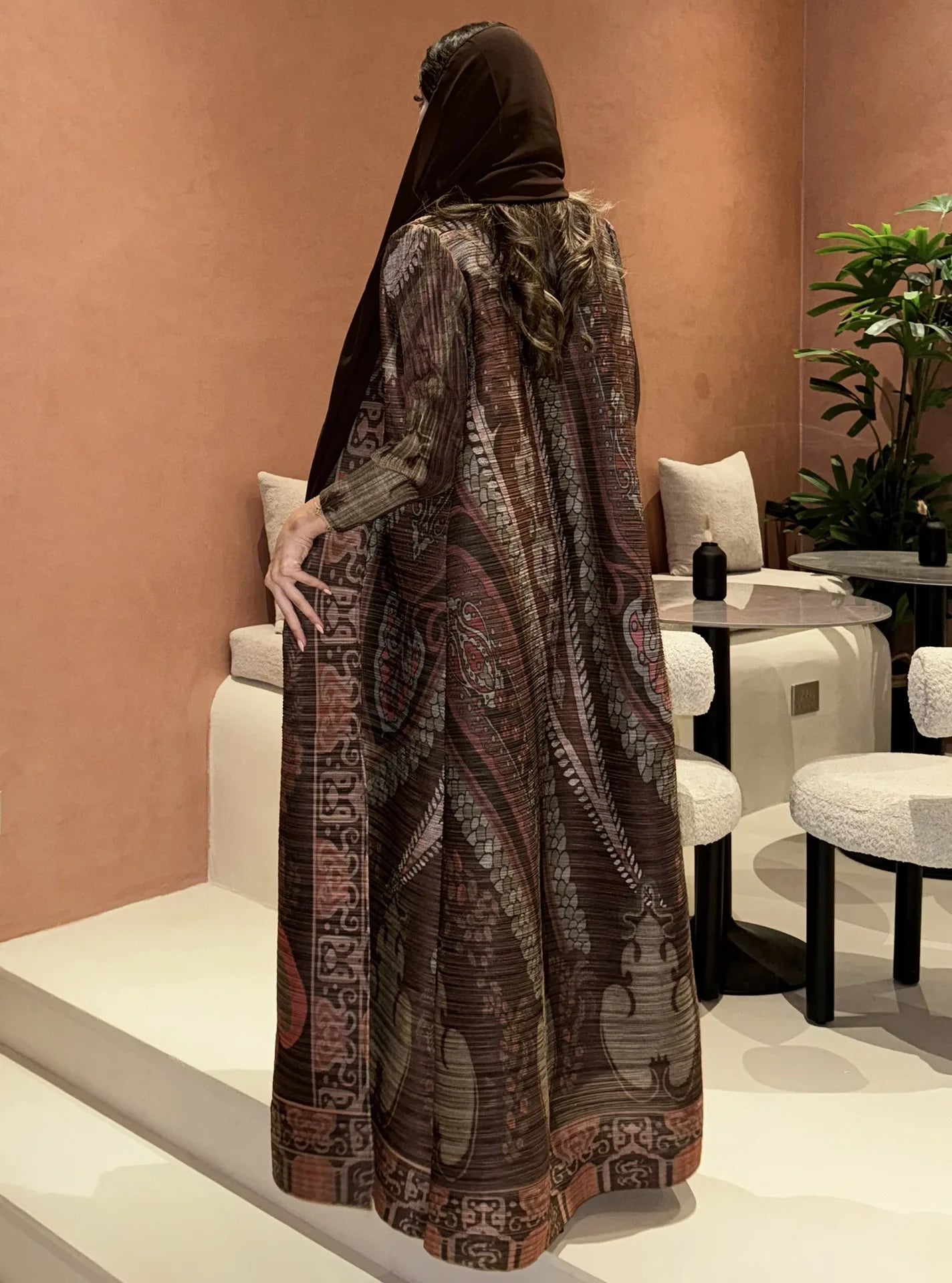 Women's Fold Miyake Pleated Abaya Long Sleeve Print Foldable Collar Robe Cardigan Coat New Winter Fashion Original Design 2026