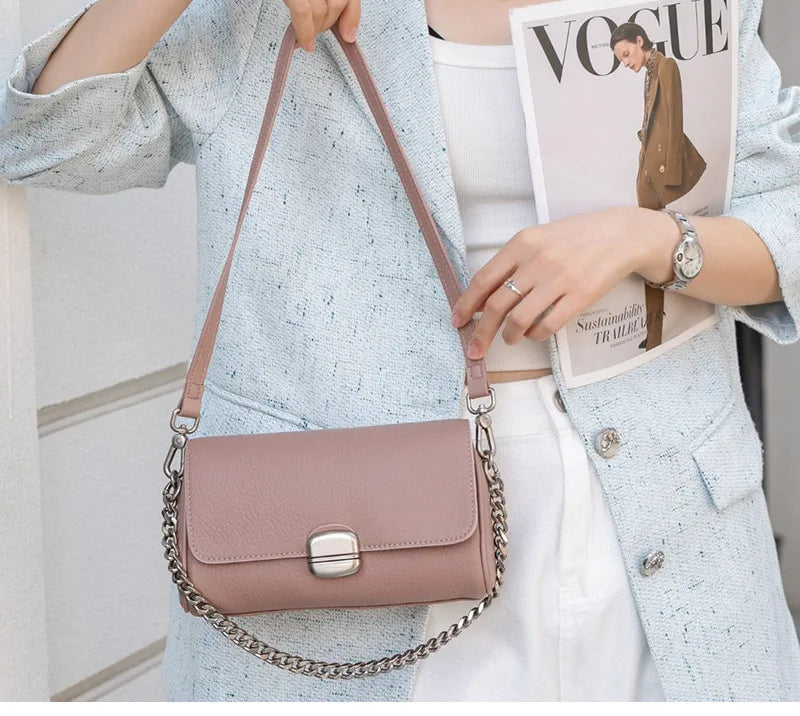 Supple Genuine Leather Women's Barrel Crossbody Bag - Commuter-Friendly Small Chain Strap Shoulder Bag for Everyday Chic