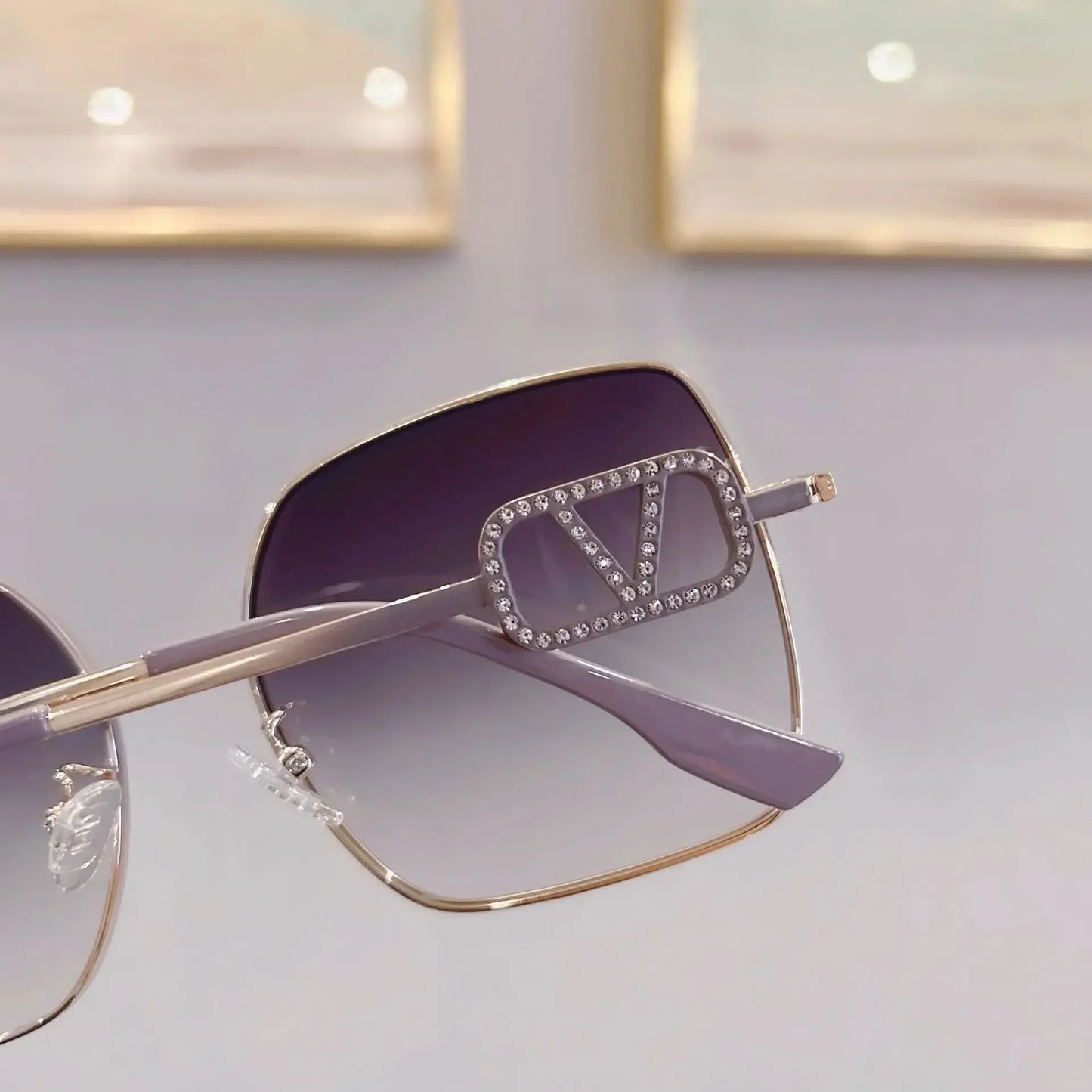 2025 New Fashion Metal Square Polarized Sun Glasses Women Luxury Diamond UV400 Sunglasses Ladies Oversized Eyewears Gafas De Sol