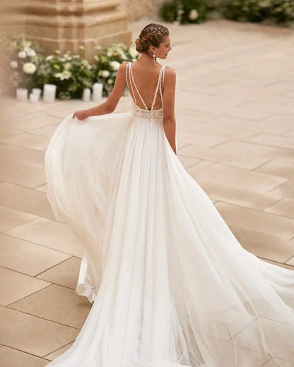 Customized On Sale Classic Wedding Dresses Lace Beach Bridal Gowns Summer Boho Bride Dresses Side Slit Wedding Gowns Back Out