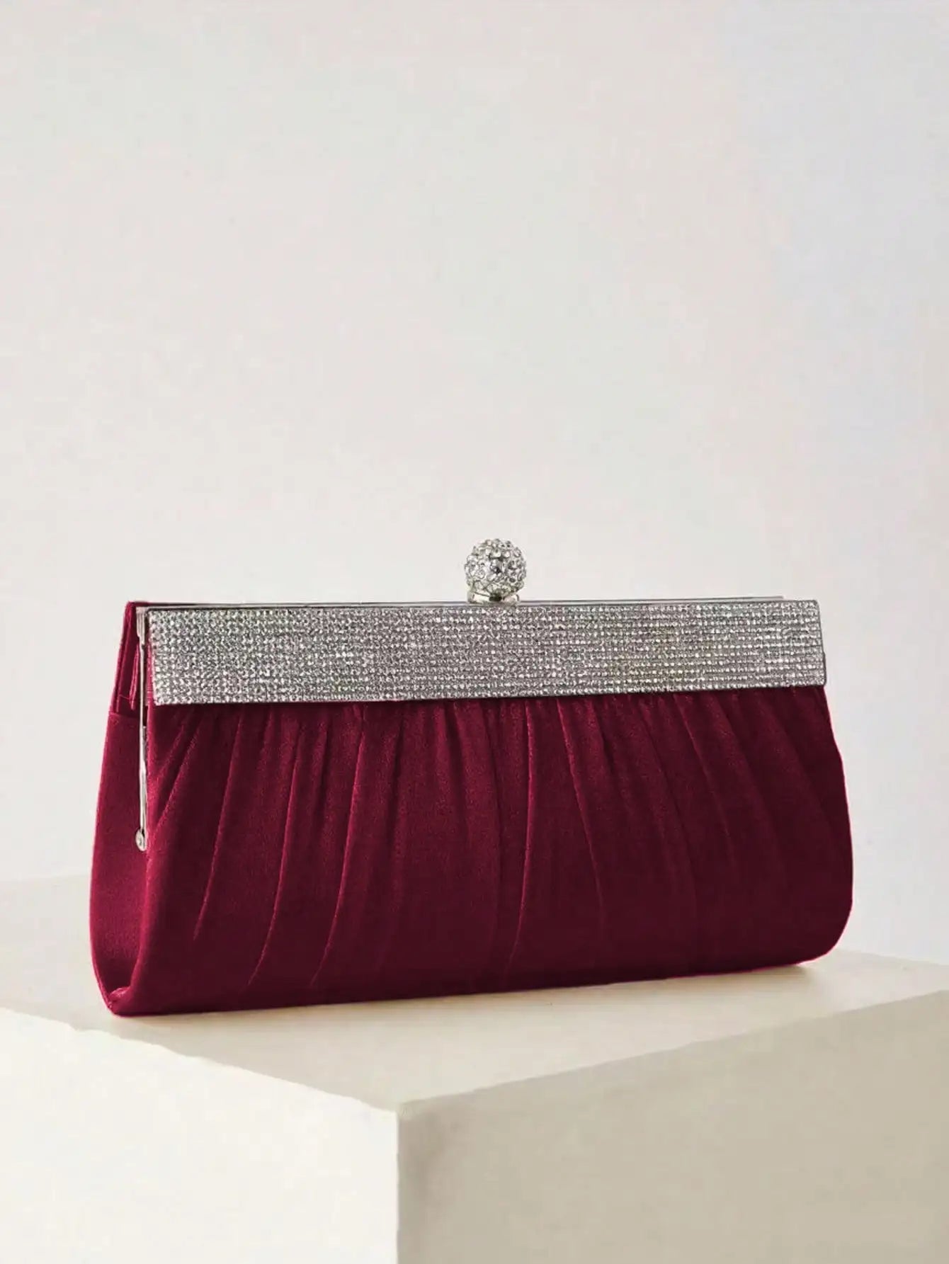 Fashionable, elegant, sparkling rhinestone women's clutch, evening bag, party bag, exquisite and charming ball banquet bag.