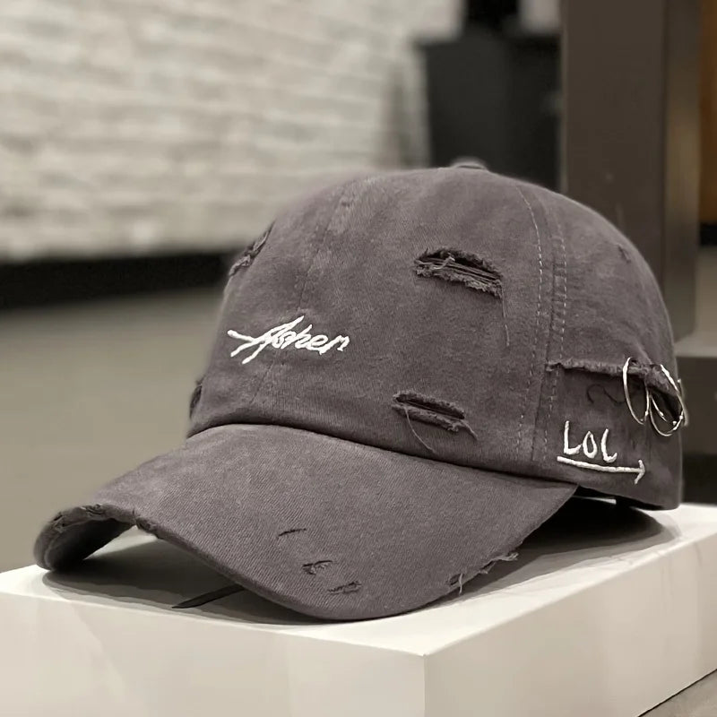 Retro perforated duckbill cap for men and women in spring and summer fashion, simple street baseball cap, trendy perforated
