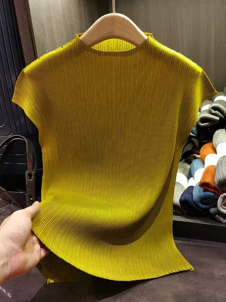 Miyake Versatile Classic Simple Solid Color Stand Up Collar Pleated Top Women Slim Slim Short Sleeve Miyake T-shirt Summer 2025
