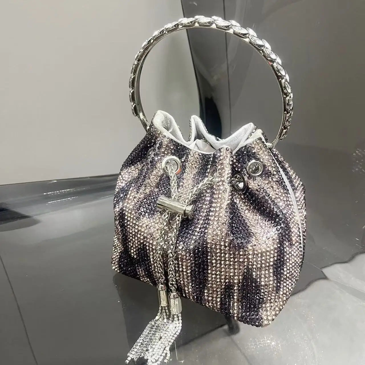Rhinestones Diamond Evening Clutch Bag Luxury Designer Metal Ring Women's Handbag Wedding Party Bling Bucket Purse Shoulder Bag