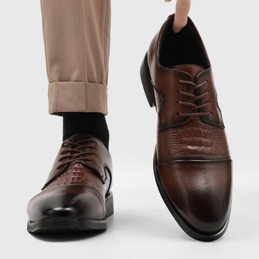 New Lace Designer Elegant Shoes Man Spring Autumn Business Casual Leather Shoe Male Fashion Solid Color Wedding Dress Shoes Man