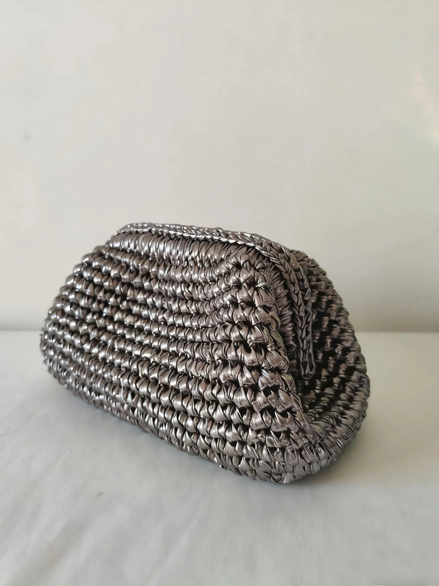 Yingzi Silver Cloth Strip Crochet Clip Bag Woven Underarm Bag Metallic Lustre Clutch Large Size Bag