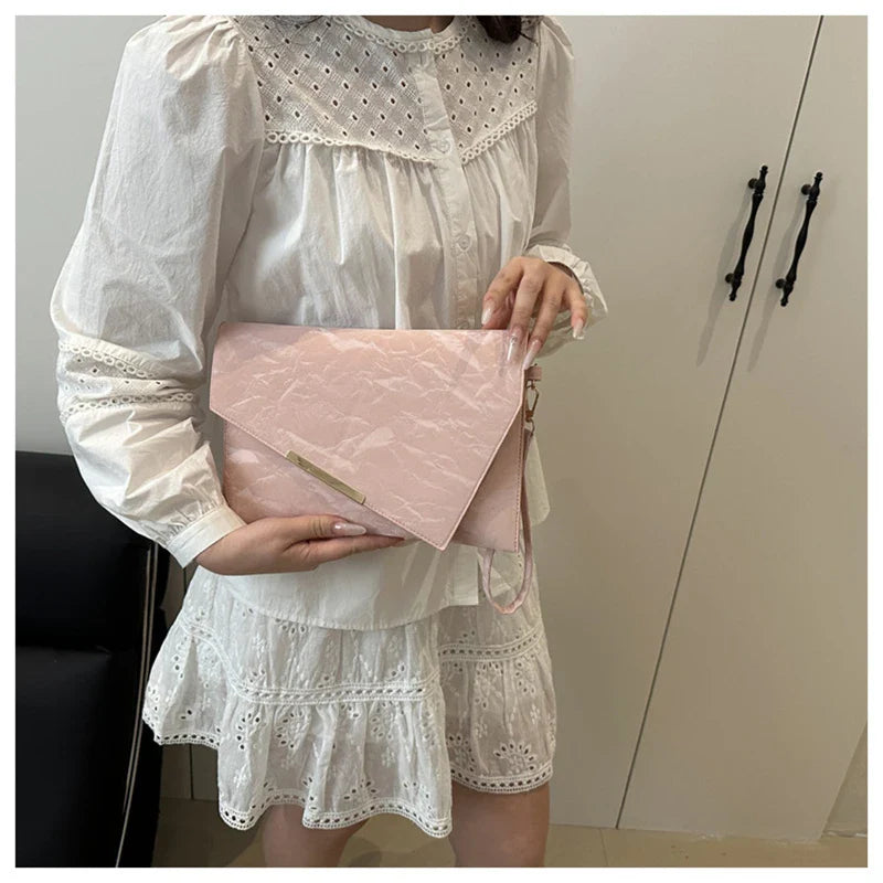Fashion Women Clutch Soft PU Leather Solid Color Evelope Bag Wristlet Bags Female Small Handbags Day Clutches Evening Party Bags