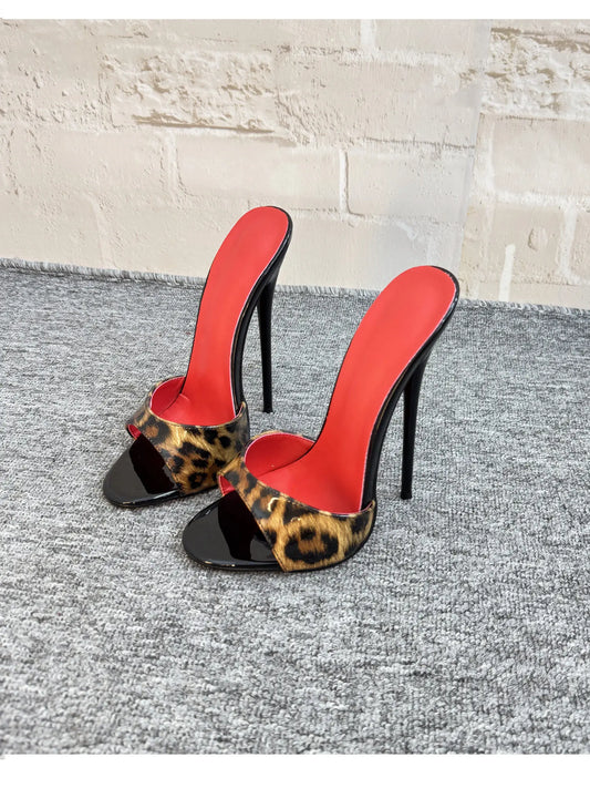 New 12cm fashionable high-heeled patent leather leopard print slippers with sexy open toed sandals, reversed size, 33-46