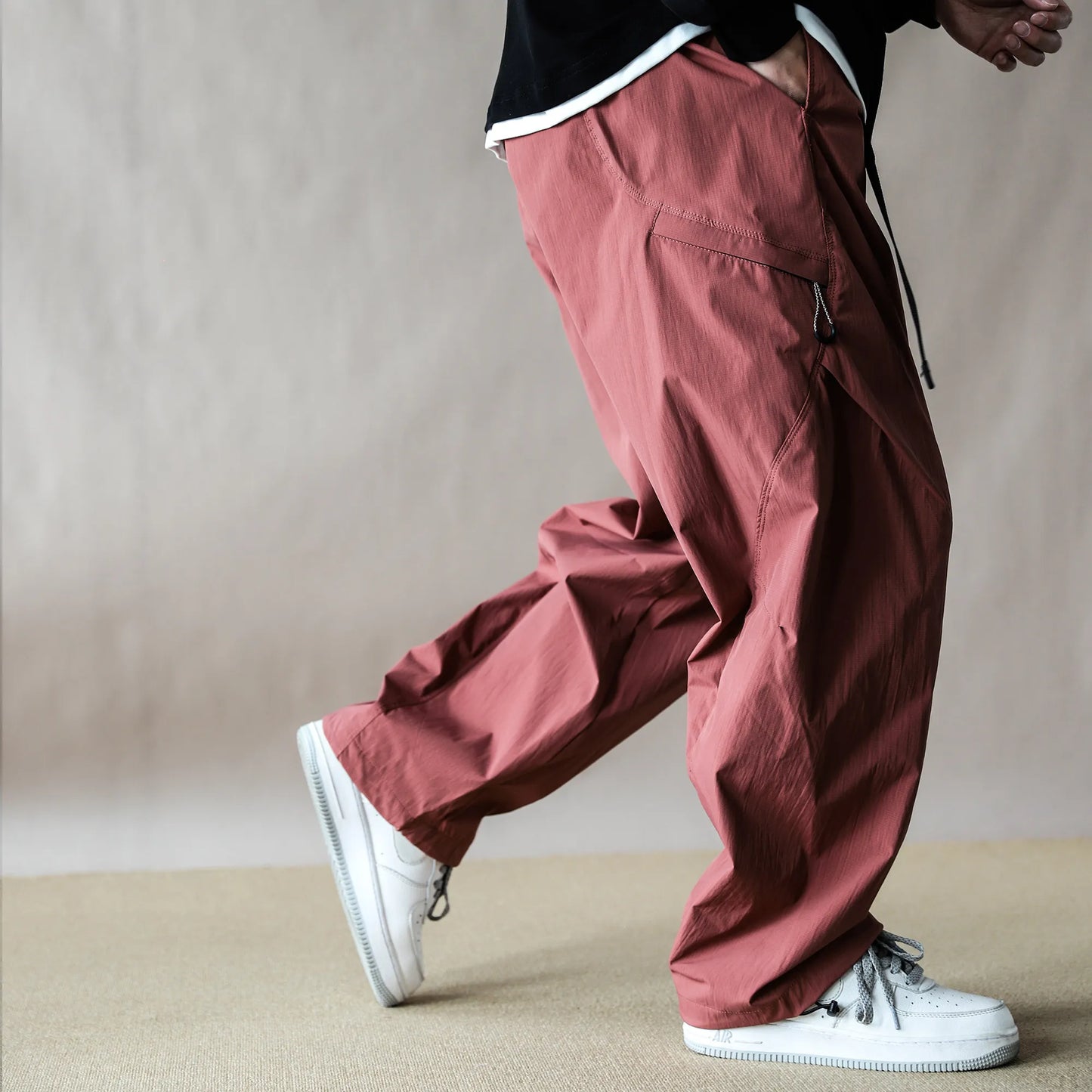 Mens Outdoor Water Resistant Quick Dry Cargo Jogger Pants Loose Fit Lightweight Breathable Streetwear Trendy Summer Casual Baggy