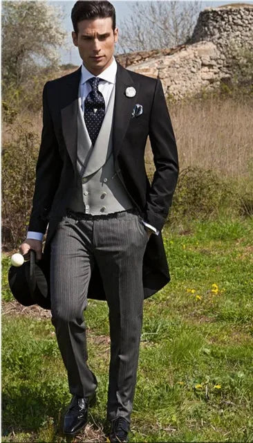 Royal Blue/Burgundy Man Suits Classic Black Lapel Wedding Suits 3 Pieces (Jacket+Pants+Vest)
