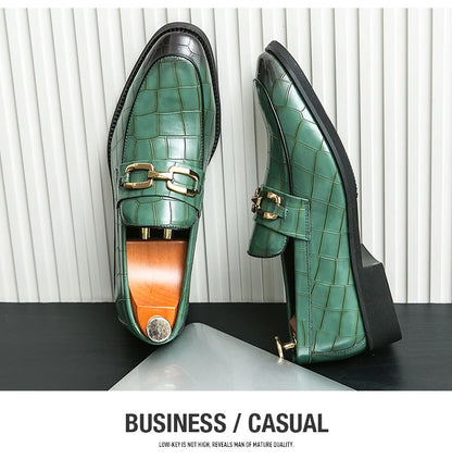 46 plus-size Metal Pressed Floral Loafers 2024 new merchant leather shoes men's casual pressed plaid leather pointy