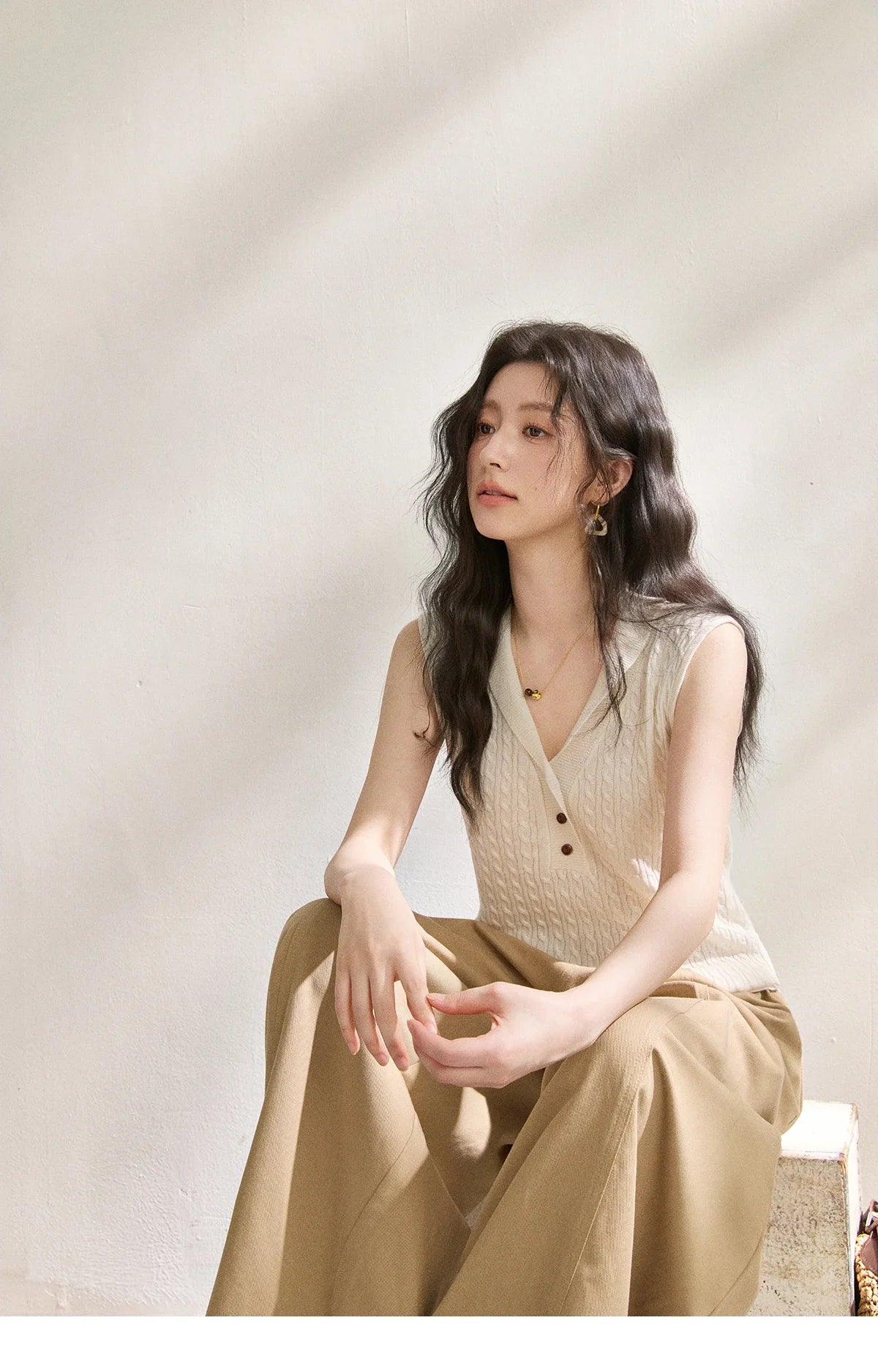 Women Cable Knit V-Neck Henley Tank Top Sleeveless Slim Knit Vest, Casual Basic Solid Tops for Spring Summer MXF25Z3115