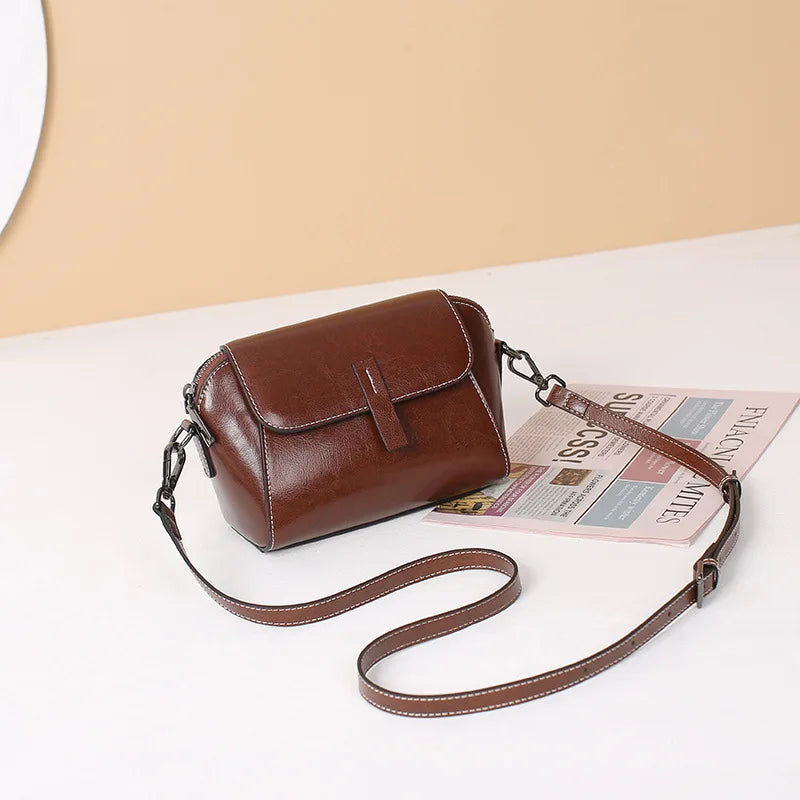 Oil Wax Cowhide Leather Cross Body Small Bag for Women Fashionable and Versatile Shoulder Shell Hand Bag Ladies Casual Phone Bag