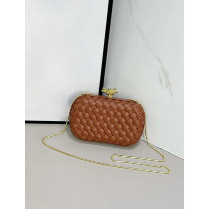 Elegant Box Shaped Dinner Clutch Crossbody Bag for Women Fashionable Chain Strap Handbag Retro Style Leather Handbag