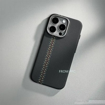 حافظة لهاتف آيفون 17 16 15 14 برو ماكس من ألياف الكربون بتصميم هندسي تجريدي، غطاء MagSafe، شحن مغناطيسي، واقي كاميرا Funda