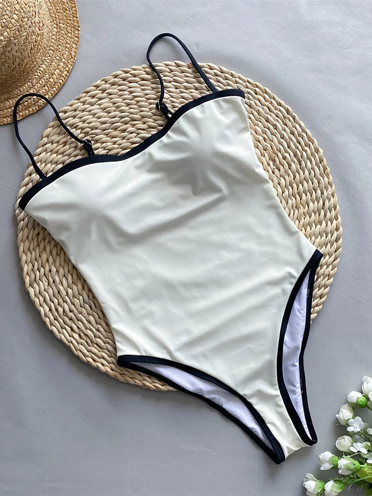 2025 New Sexy Splicing High Leg Cut Women Swimwear One Piece Swimsuit Female Monokini Padded Bather Bathing Suit Swim K5622