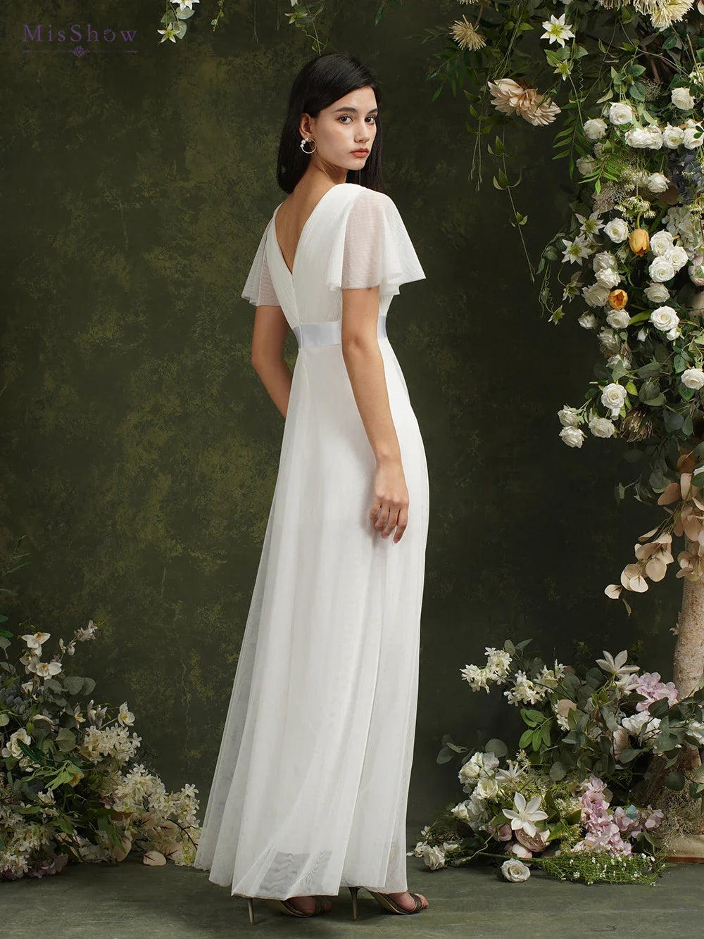 Simple Beach Ivory Wedding Dresses For Women A-Line Puffer Short Sleeve V-Neck Pleat Tulle Open Back Bridal Prom Gowns With Belt
