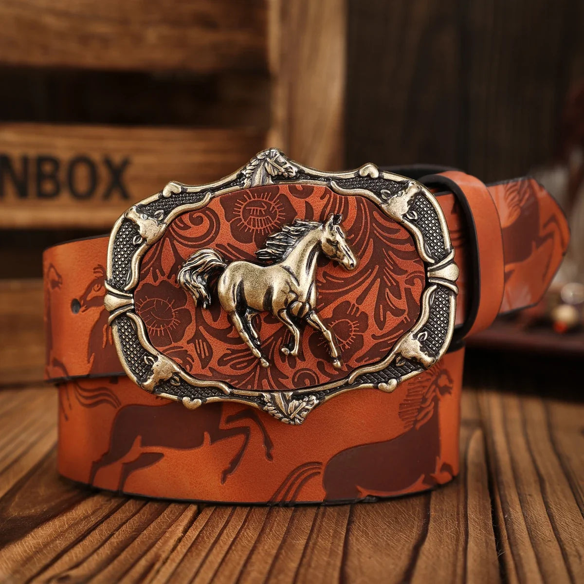 A PU Belt Suitable for Both Men and Women, Combining the Style of Western Denim and Retro, Is Perfect for Daily Casual Outings