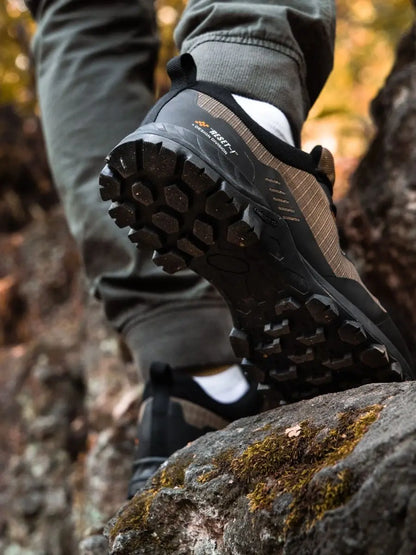 Men Hiking Shoes New Outdoor Climbing Waterproof Non-slip Wear-resistant Sneakers Male Casual Lace-Up Walking Shoes ﻿