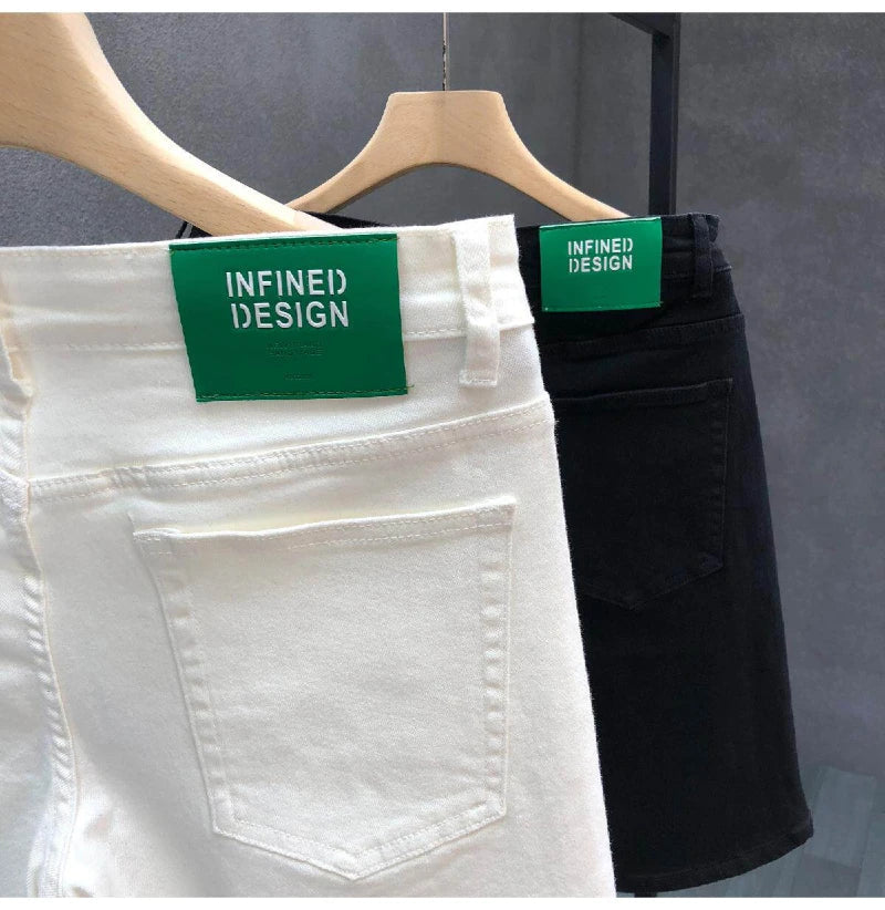 2026 Mens White Denim Shorts Summer Casual Slim Fit Pure Color Five Inch Beach Shorts Simple Stylish Fashion Jeans