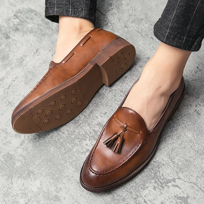 New high quality pointed casual leather shoes men's wedding shoes Bullock fringe a slip-on beef sole stylist fashion shoes