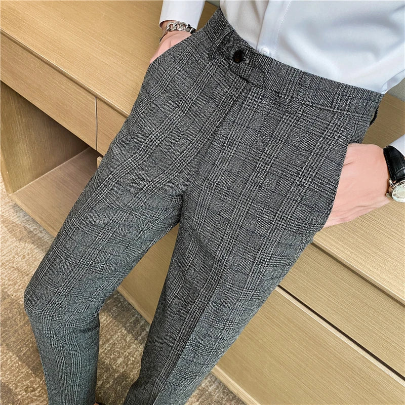 Spring and Autumn Checked Trousers for Men Are Trendy, Fashionable, Cool and Versatile, as Well as for Business and Casual Wear