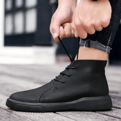 100% cowhide New large-sized men's boots Fashionable casual thick-soled breathable men's shoes Outdoor sports Chelsea boots