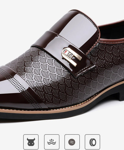 New Designer Patent Leather Wedding Shoes for Men Solid Color Business Casual Shoes Male Spring Autumn Fashion Dress Shoes Man