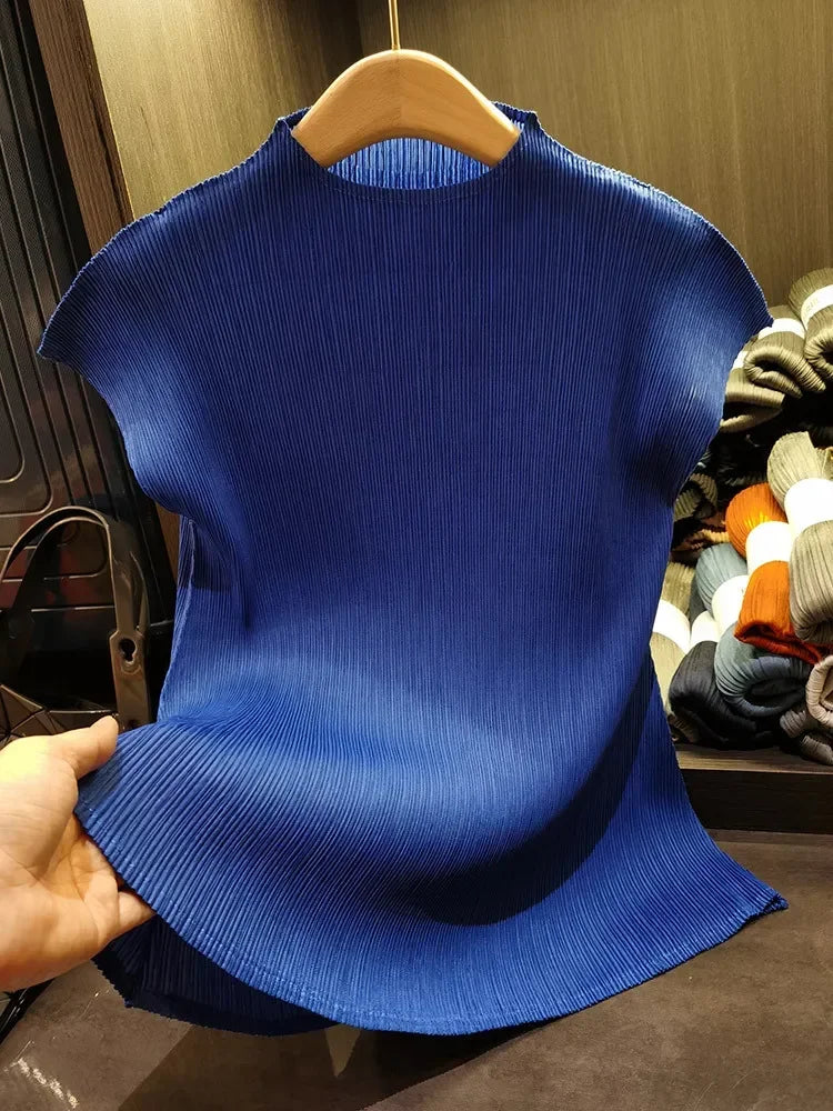 Miyake Versatile Classic Simple Solid Color Stand Up Collar Pleated Top Women Slim Slim Short Sleeve Miyake T-shirt Summer 2025