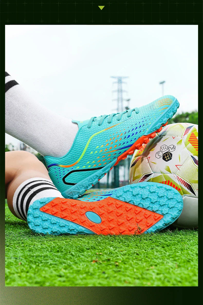 New Men Soccer Shoes Hot Sale Women Professional Football Boots Unisex High-quality Futsal Ultralight Cleats TF/FG Sneakers