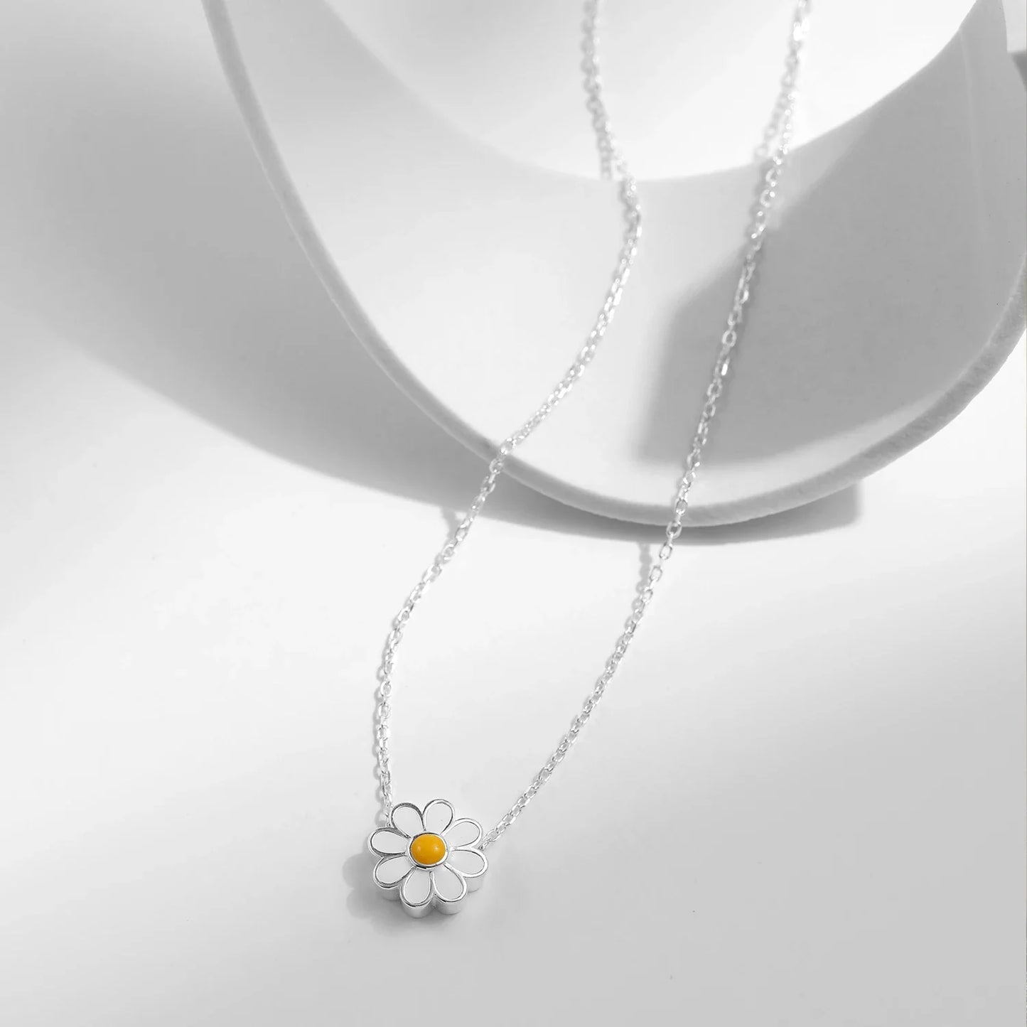 925 Sterling Silver White Enamel Flower Pendant Necklace Charm Daisy Neck Link Chain For Women Hypoallergenic Jewelry