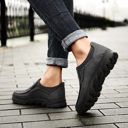 Fashion Leather Men Casual Shoes Retro Mens Loafers Moccasins Breathable Slip on Driving Shoes Mens Walking Sneakers Size 39-48