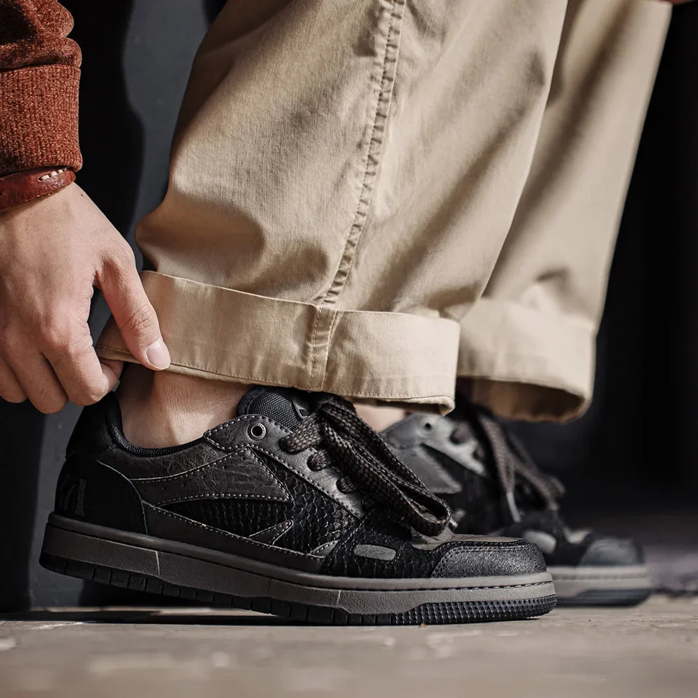 Casual Snake Year Black Mamba Men's Sneakers Low-Top Flat Sole Versatile Black Shoes for Spring Autumn Skateboarding Shoes